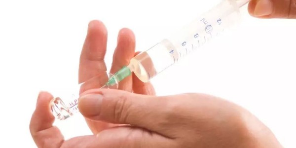 如何使用注射器注射长效青霉素