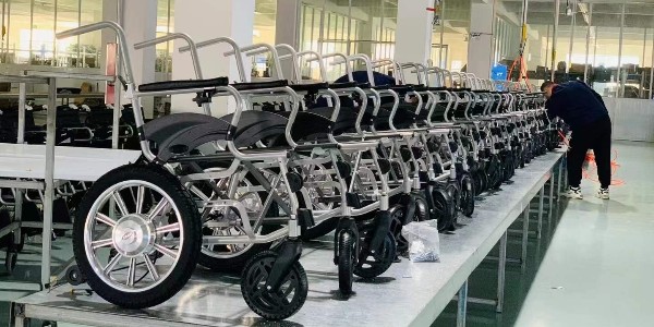科普||老人电动轮椅类别及电池使用注意事项