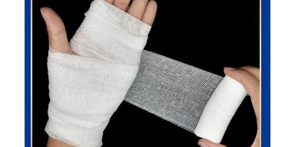 如何使用医用纱布对伤口进行初步处理