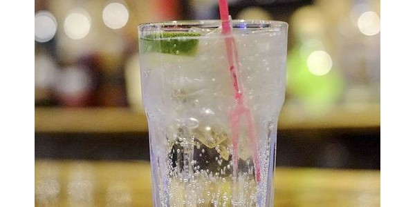 喝苏打水能降尿酸？真相来了！